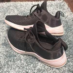 Nike black and white shoes size 7.